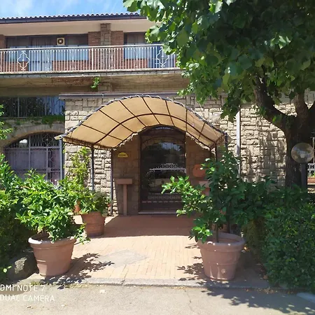 La Rondinella Inn